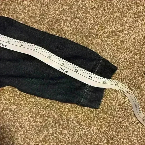 Burberry kids Jean jacket. Missing snap on left sleeve. Size 3. - Picture 9 of 12